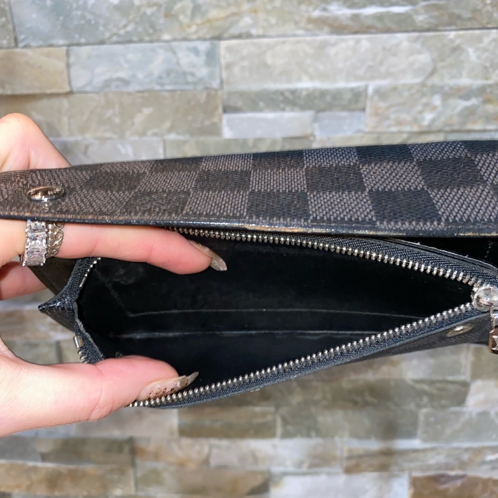 Louis Vuitton Graphite Accordion Wallet - Picture 7 of 12